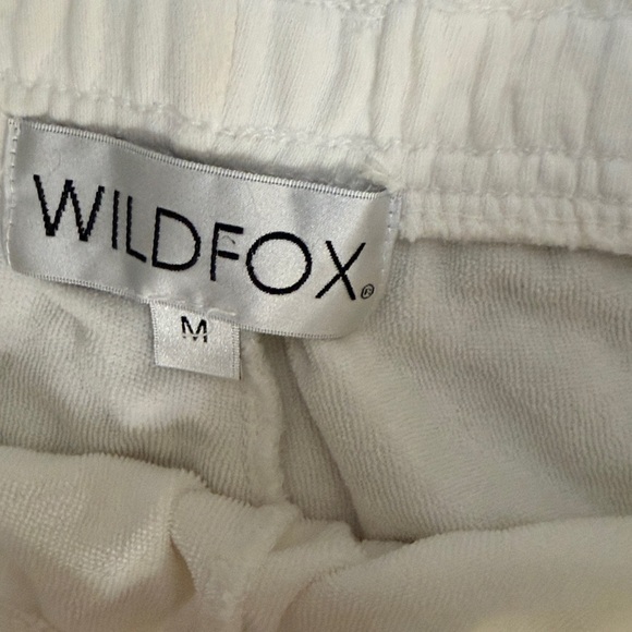 Wildfox White Shorts Set with Orange and Green Accents 66 Motel - Picture 5 of 12